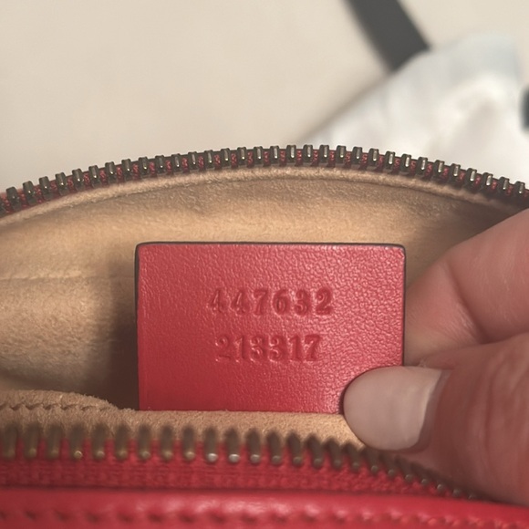 Gucci GG MARMONT MINI SHOULDER BAG - Picture 11 of 13